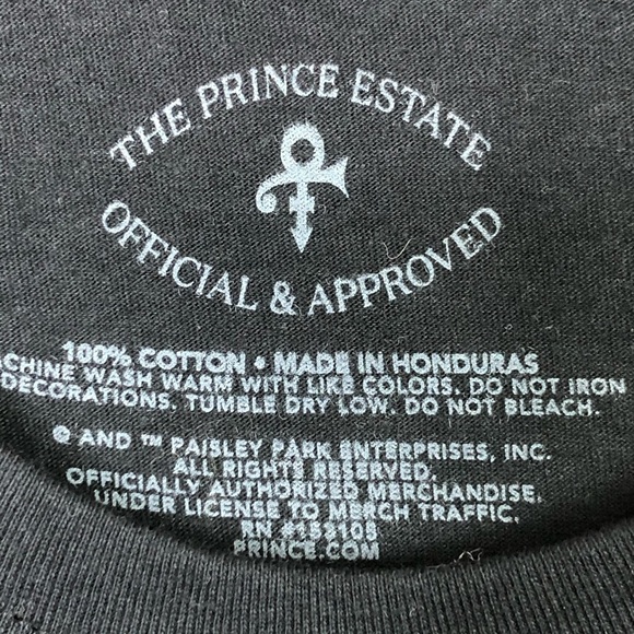 𝅺Prince graphic t shirt - Picture 5 of 6